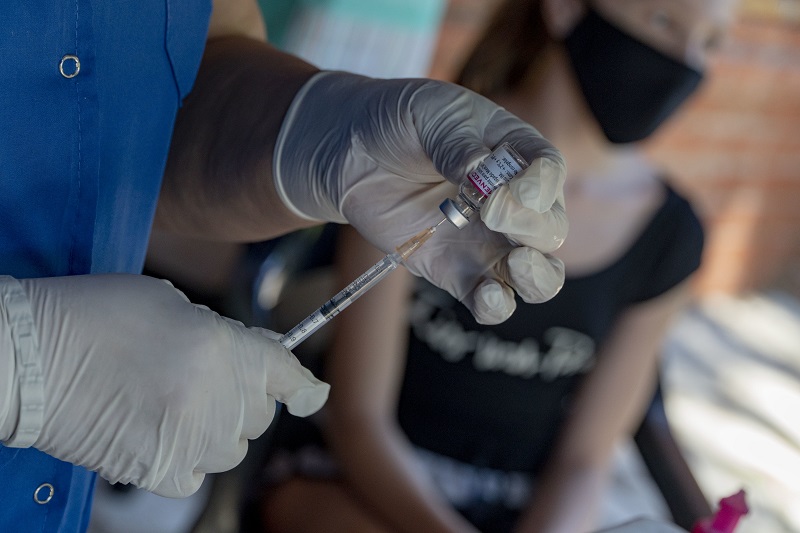 Ya vacunan contra la gripe en San Isidro