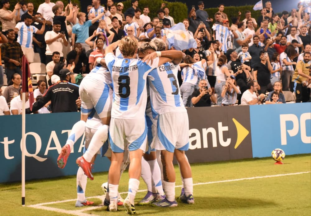 Argentina superó 1-0 a Túnez y obtuvo el pase a la siguiente fase