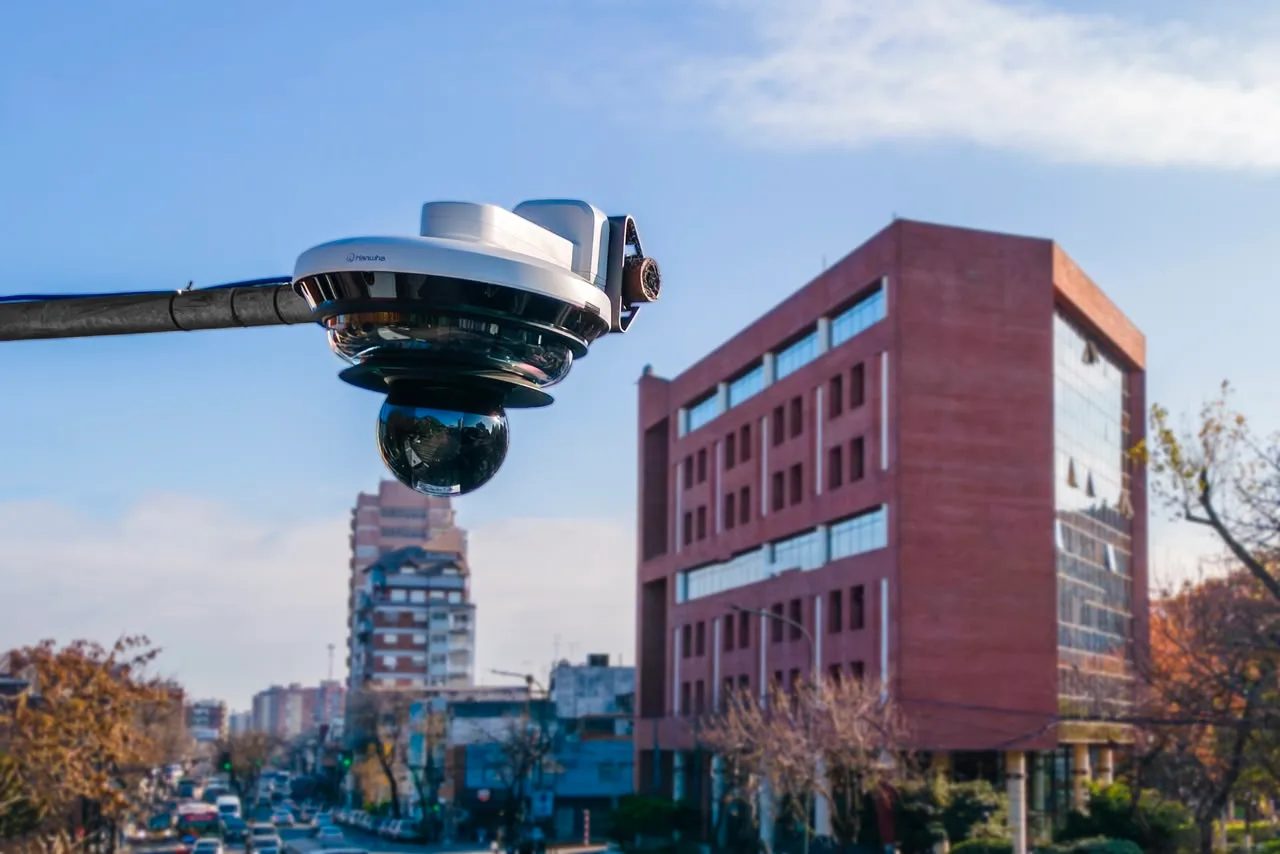 San Isidro conectó 2.600 cámaras de videovigilancia a un nuevo software con IA