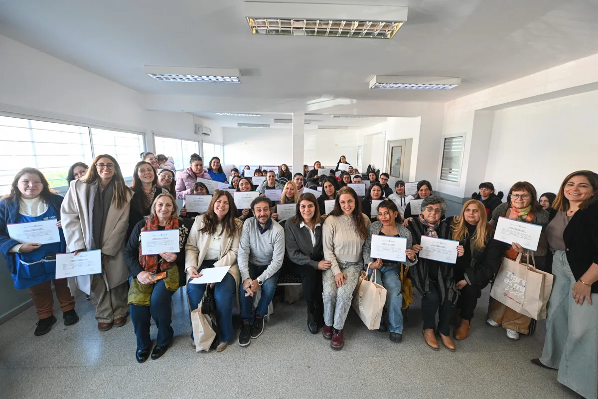 Auxiliares de escuelas de Tigre finalizaron el curso de Servicio Alimentario Escolar