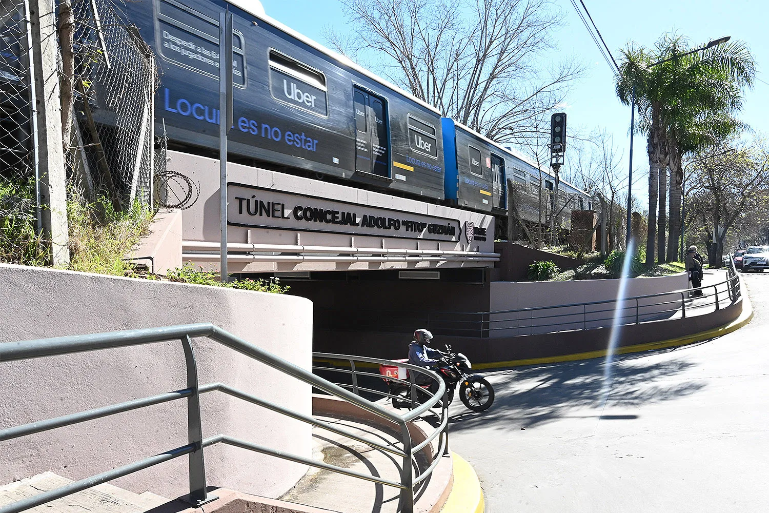 El túnel Bicentenario pasó a llamarse «Adolfo ´Fito´ Guzmán»
