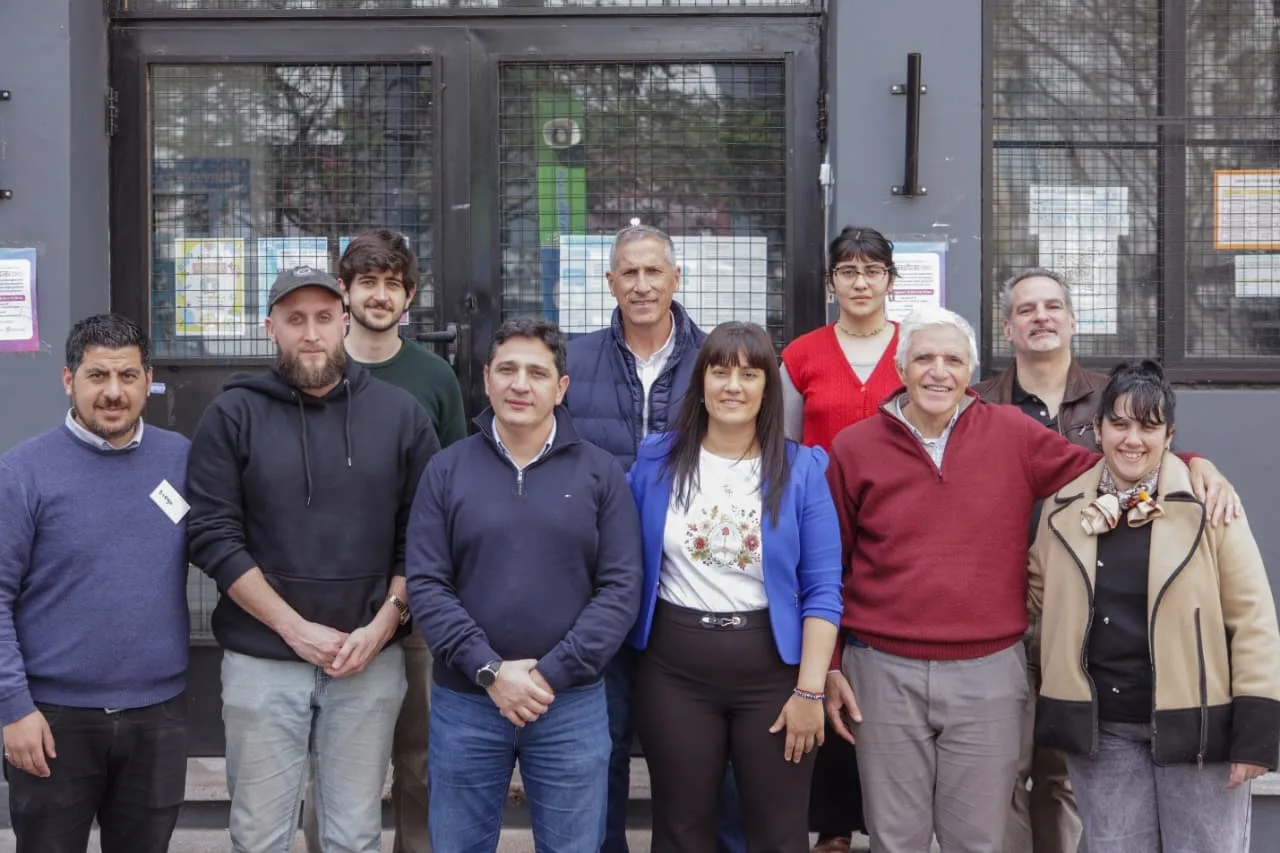 En Vicente López, Marinucci y Vanelli entregaron más de 200 Pases Libres Multimodales