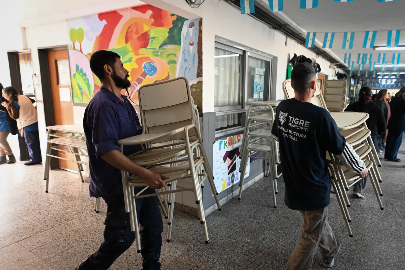 Tigre entregó nuevo mobiliario para escuelas