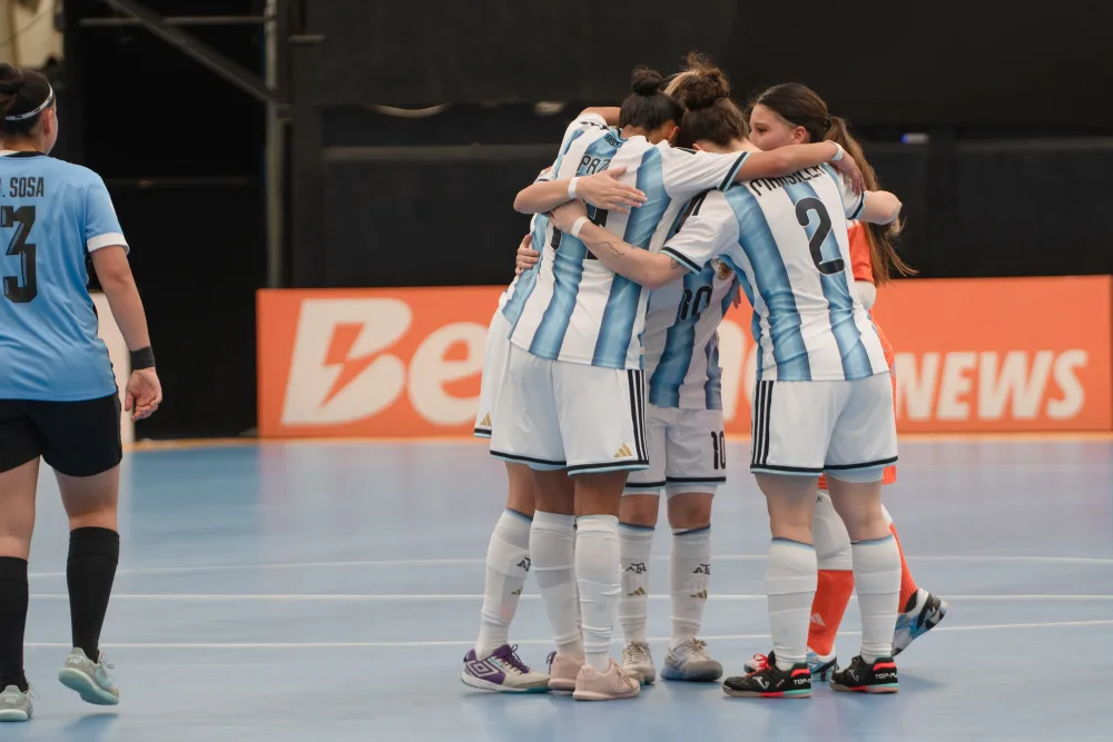 Torneo Sudamericano: Argentina, tras vencer a Uruguay, quedó como líder del Grupo B